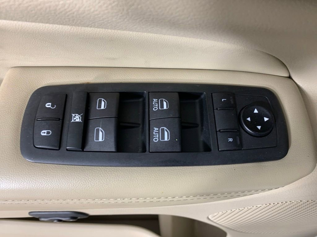 Used 2020 Jeep Grand Cherokee Limited w/ Trailer Tow Group IV AWD/4WD image 16