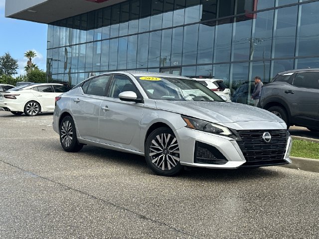Certified 2023 Nissan Altima 2.5 SV FWD image 2