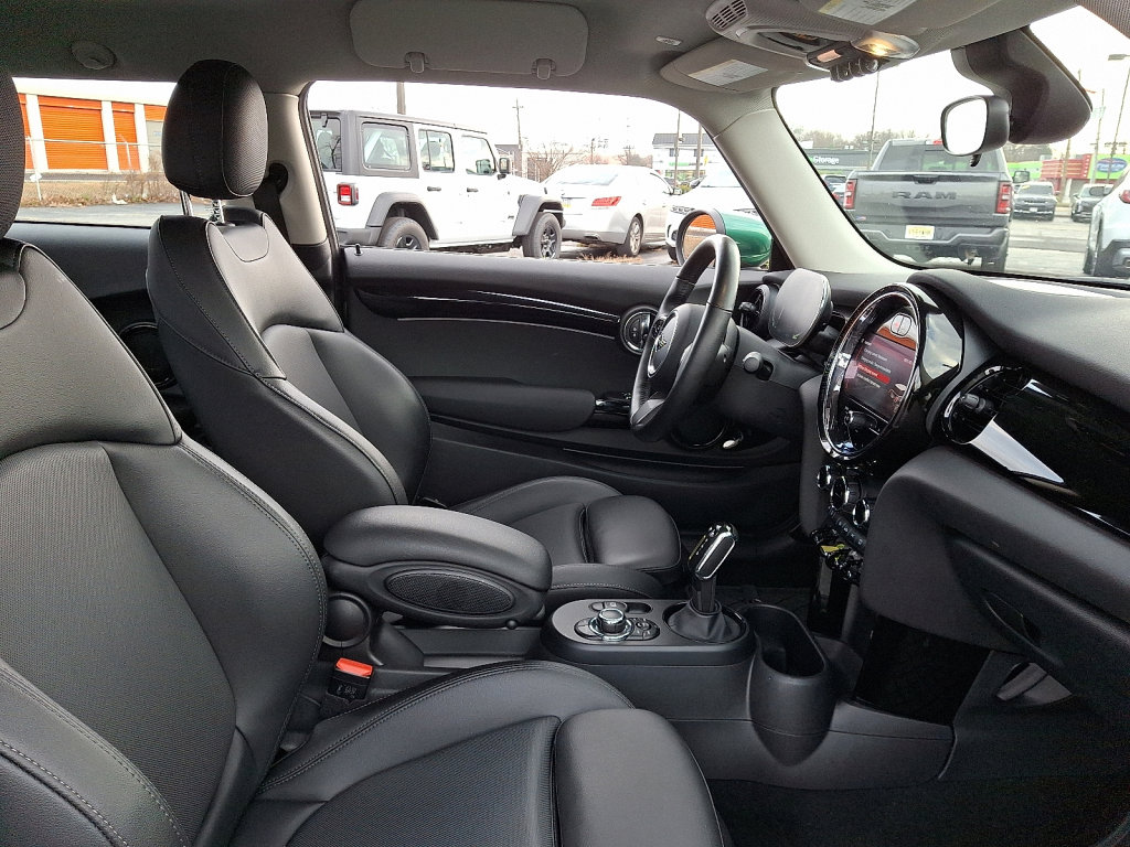 Used 2022 MINI Cooper SE image 12