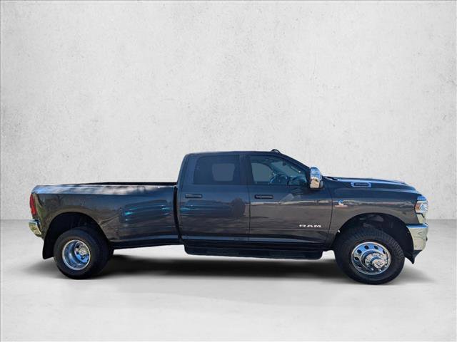 Used 2024 RAM 3500 Laramie w/ Chrome Bumper Package AWD/4WD image 4