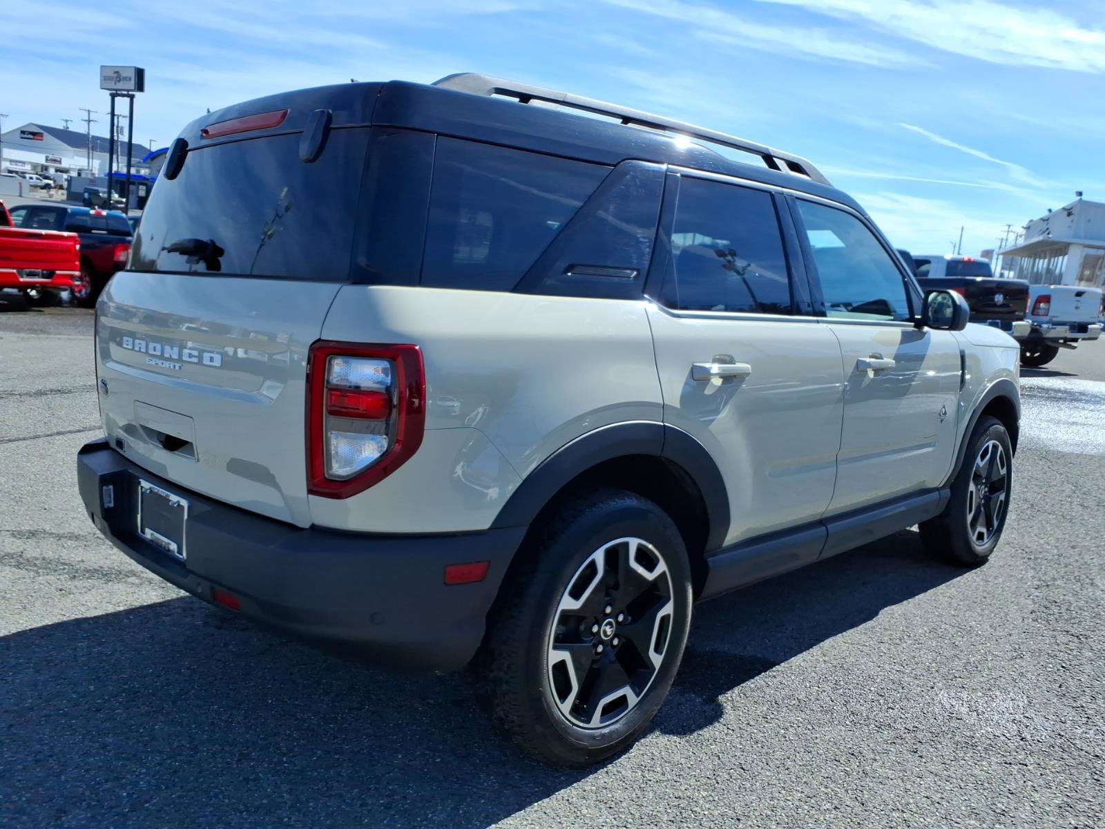 Used 2024 Ford Bronco Sport Outer Banks w/ Tech Package image 6