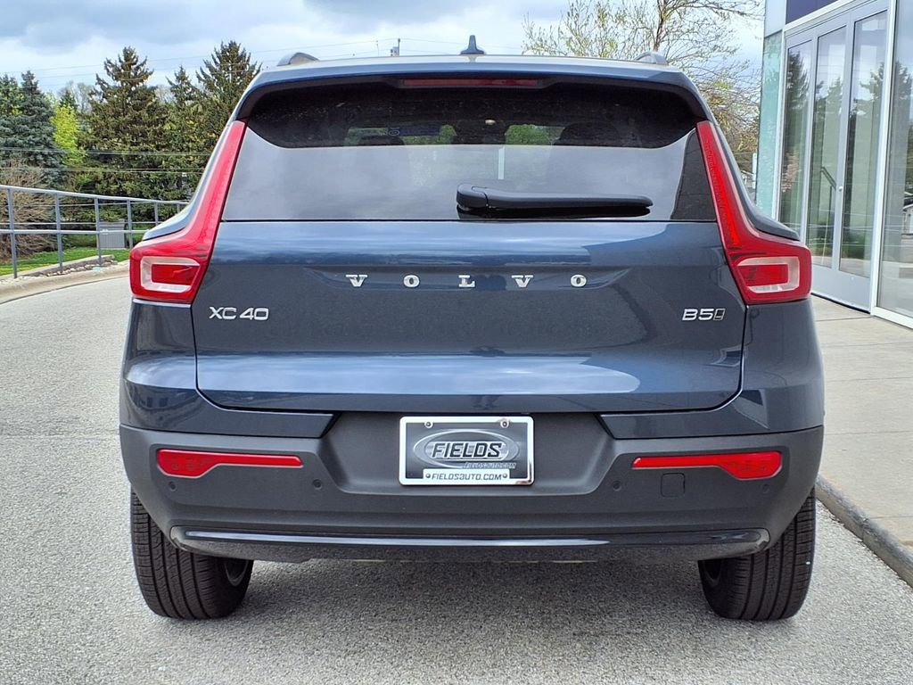 New 2026 Volvo XC40 B5 Ultra w/ Climate Package AWD/4WD image 4