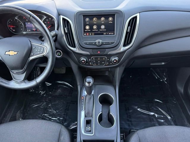 Used 2019 Chevrolet Equinox LT image 2
