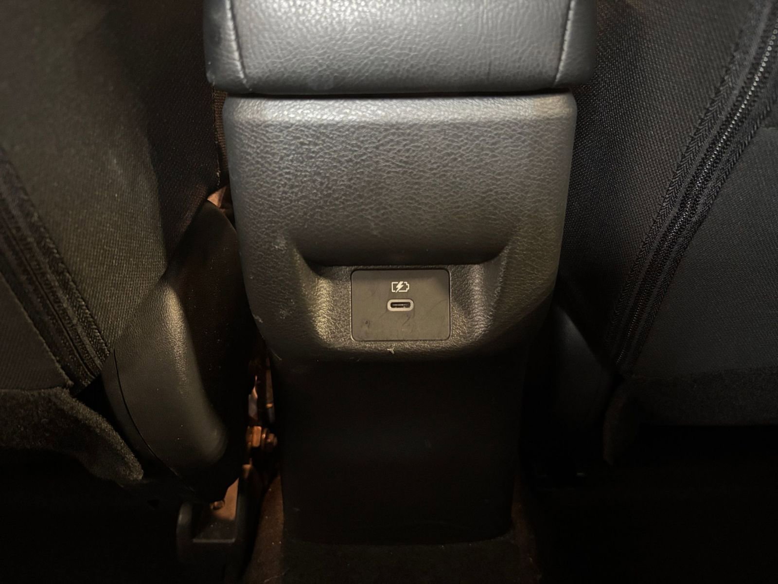 Used 2025 Nissan Versa SV FWD image 22
