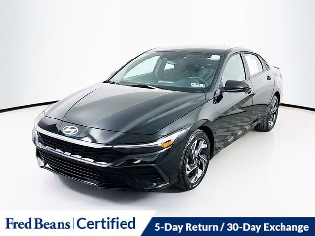 Certified 2025 Hyundai Elantra Sport image 3