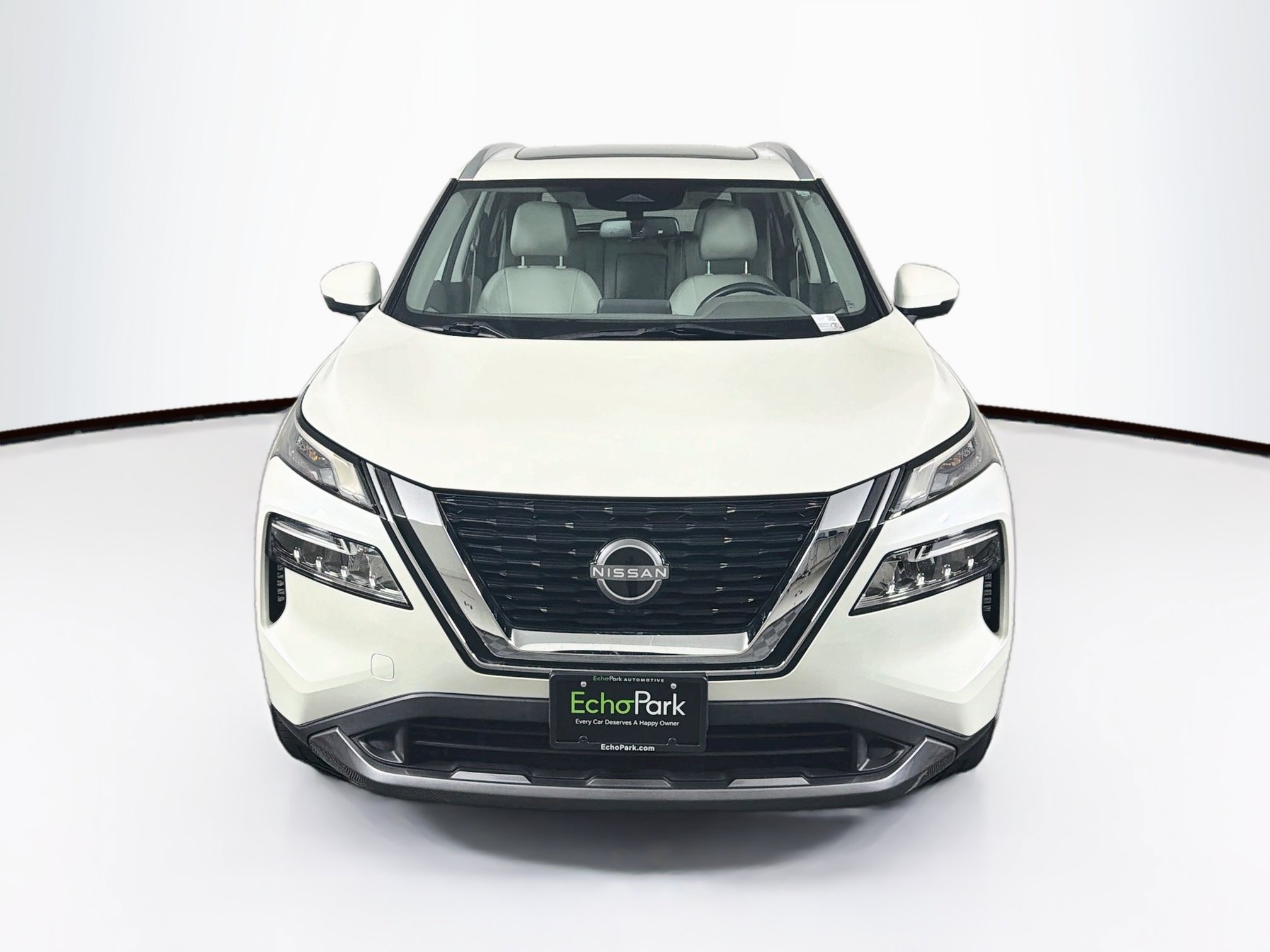 Used 2023 Nissan Rogue SL FWD image 2