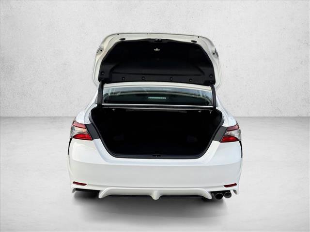 Used 2024 Toyota Camry SE image 7