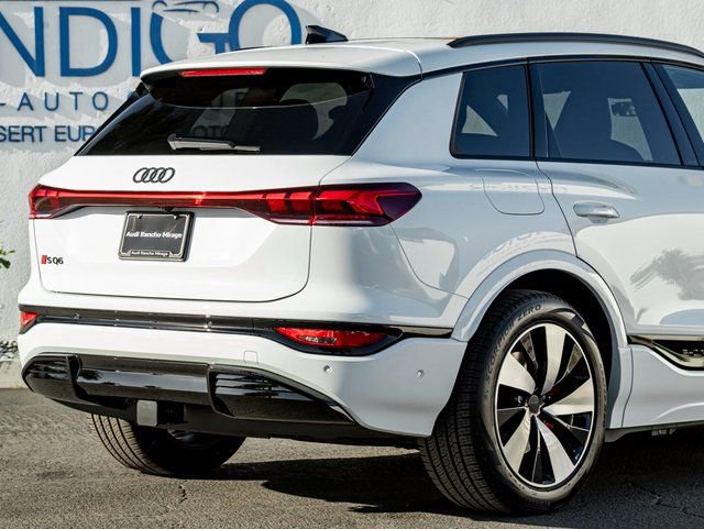 New 2025 Audi SQ6 e-tron Prestige image 7