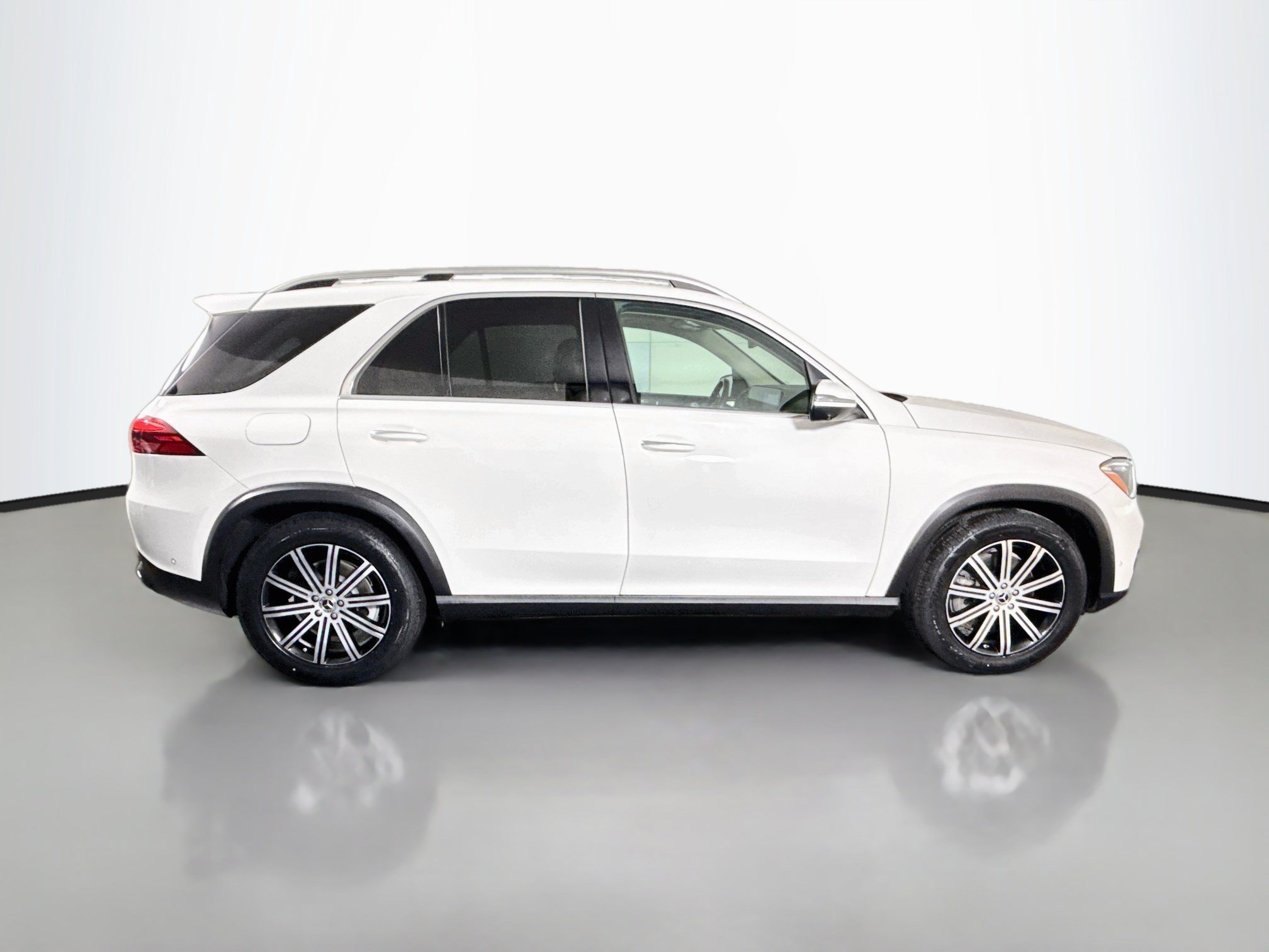 Used 2024 Mercedes-Benz GLE 450 4MATIC image 11