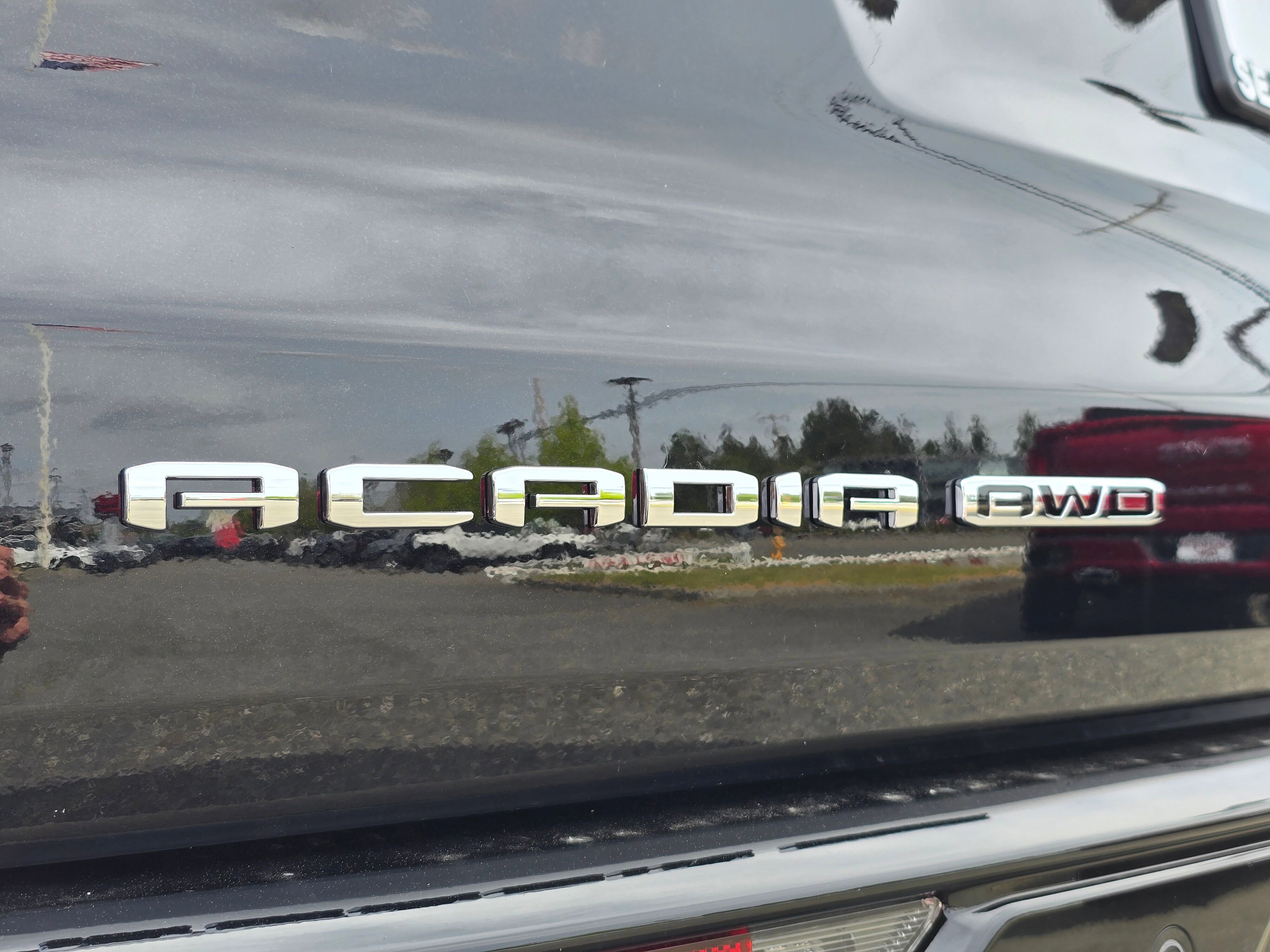 New 2025 GMC Acadia Denali image 14