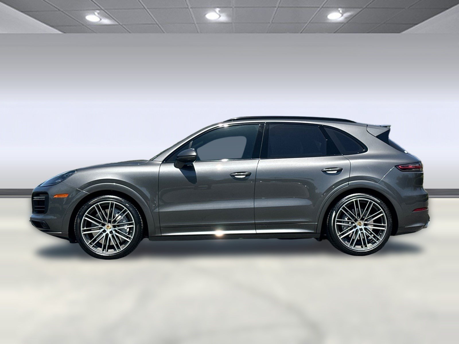 Used 2019 Porsche Cayenne Turbo AWD/4WD image 2