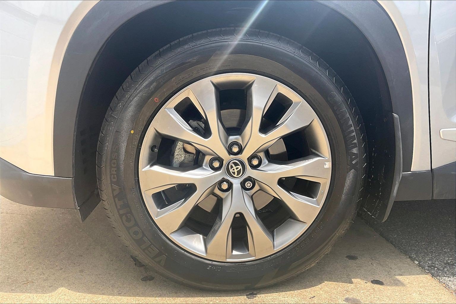 Used 2024 Toyota Grand Highlander AWD image 11