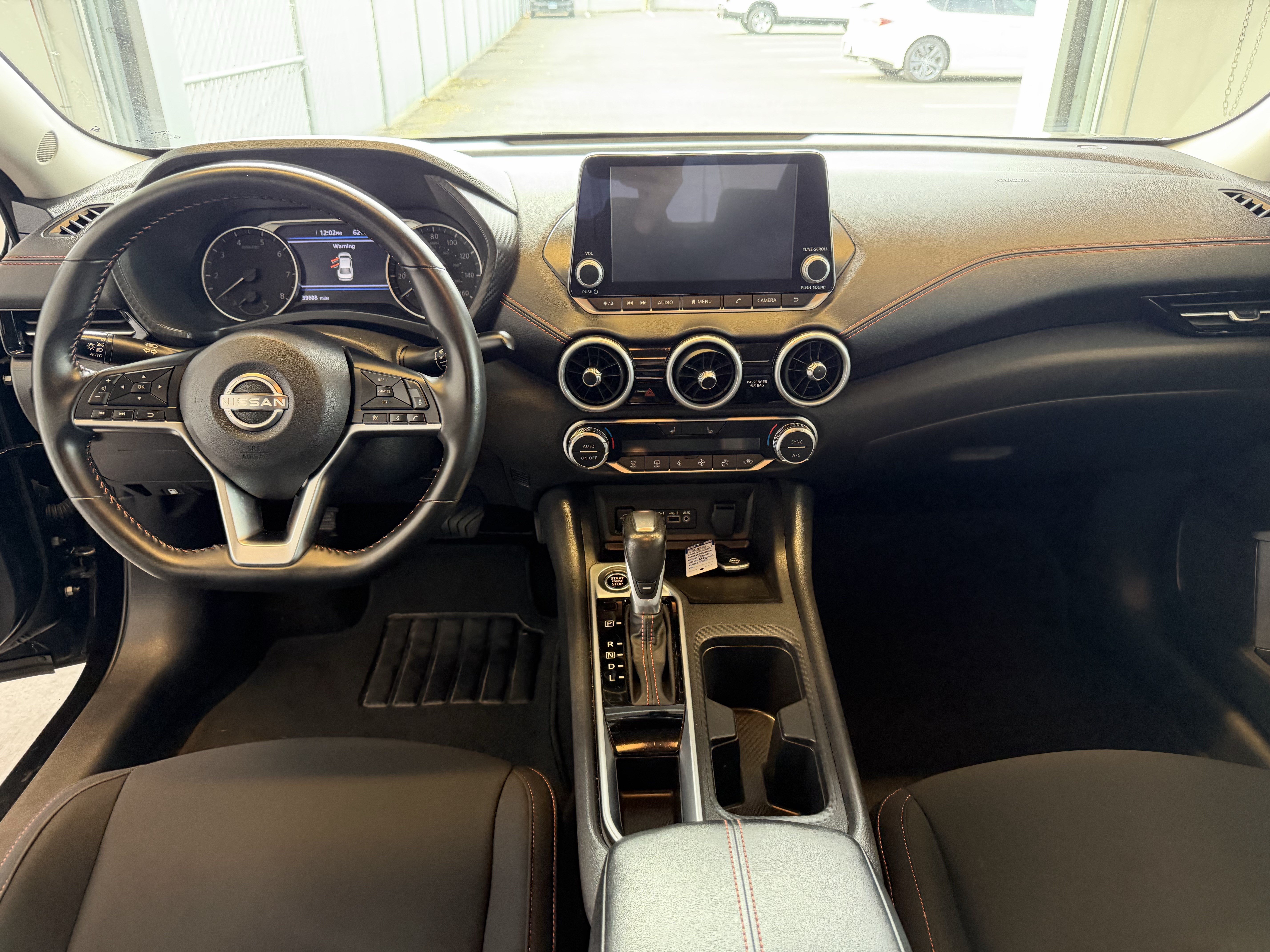 Used 2025 Nissan Sentra SR FWD image 10