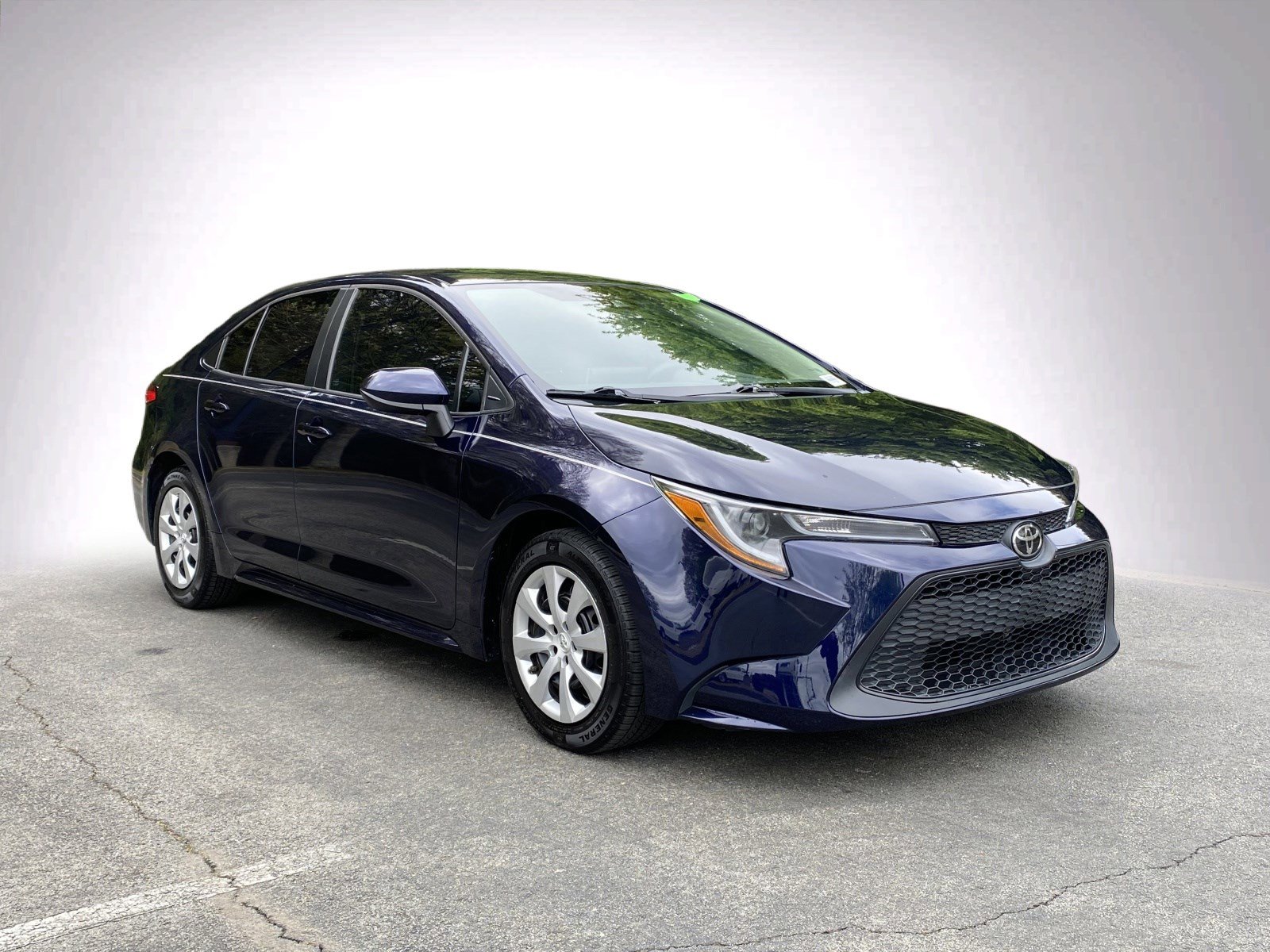 Used 2021 Toyota Corolla LE video 2