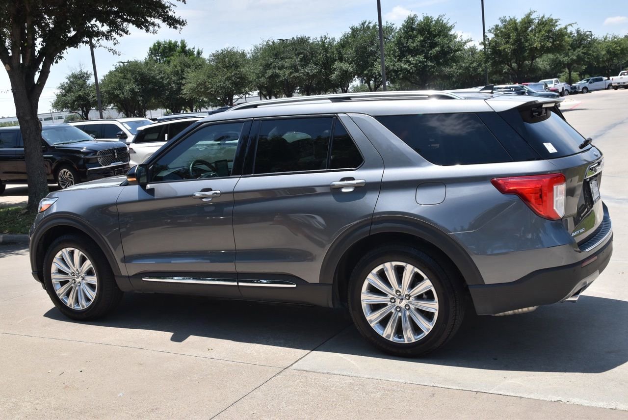 Used 2023 Ford Explorer Limited w/ Limited Technology Package RWD image 11