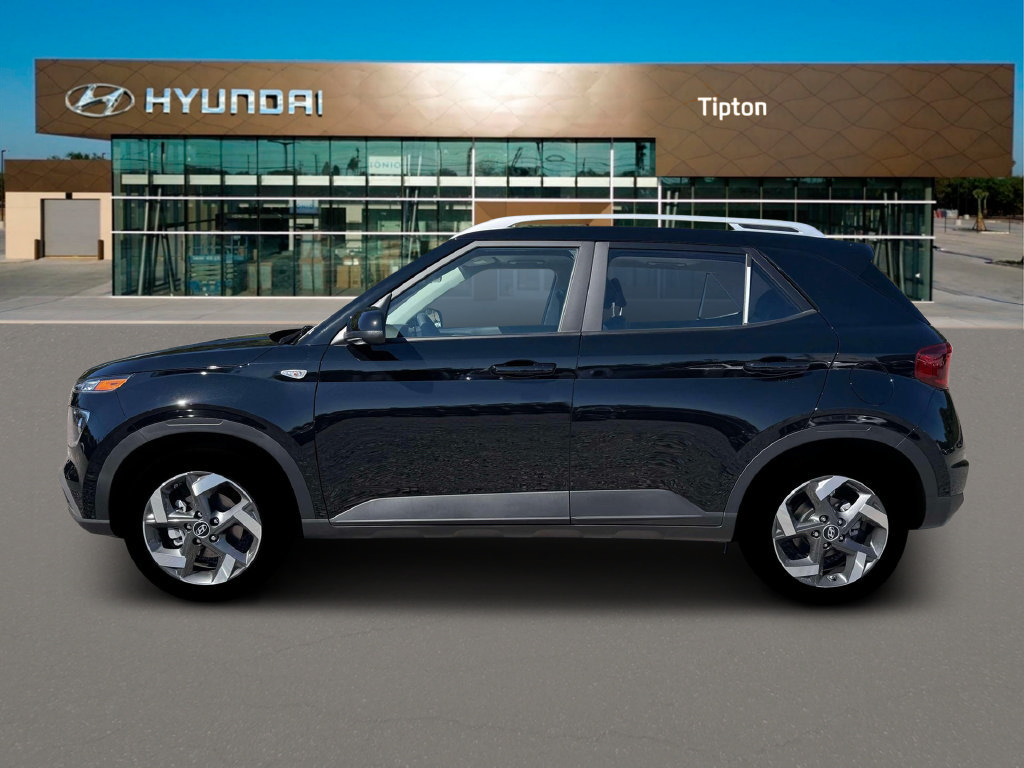 New 2026 Hyundai Venue SEL FWD image 3