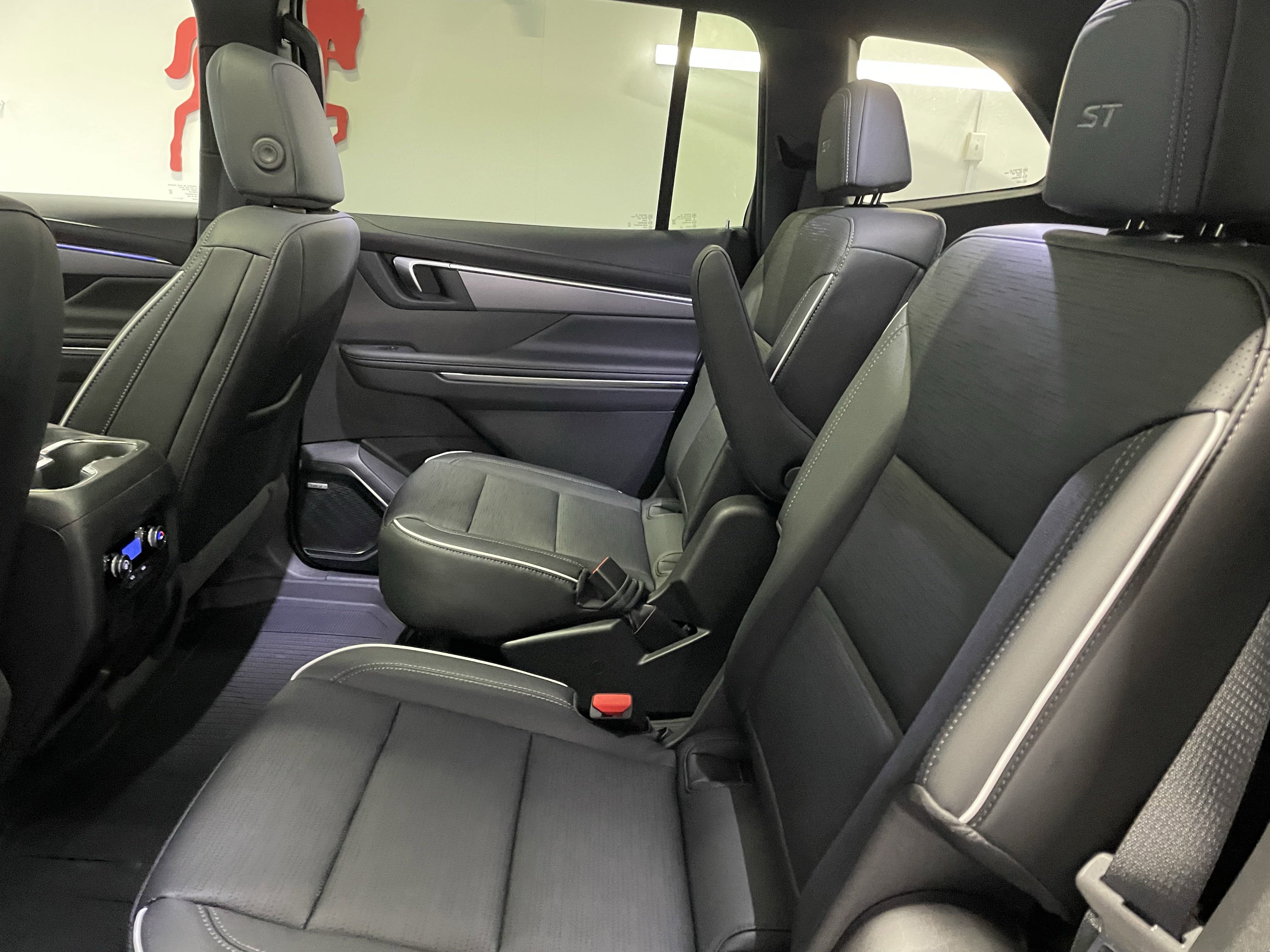 New 2026 Buick Enclave Sport Touring w/ Super Cruise Package image 13