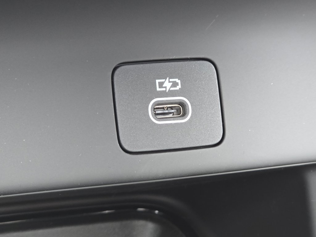 New 2025 Land Rover Discovery Sport Dynamic SE image 10