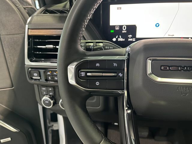 Used 2025 GMC Yukon XL Denali AWD/4WD image 17