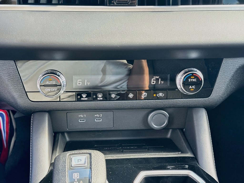 New 2026 Mitsubishi Outlander ES FWD image 16