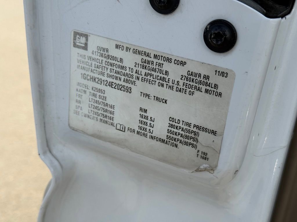 Used 2004 Chevrolet Silverado 2500 LS w/ Skid Plate Package image 11