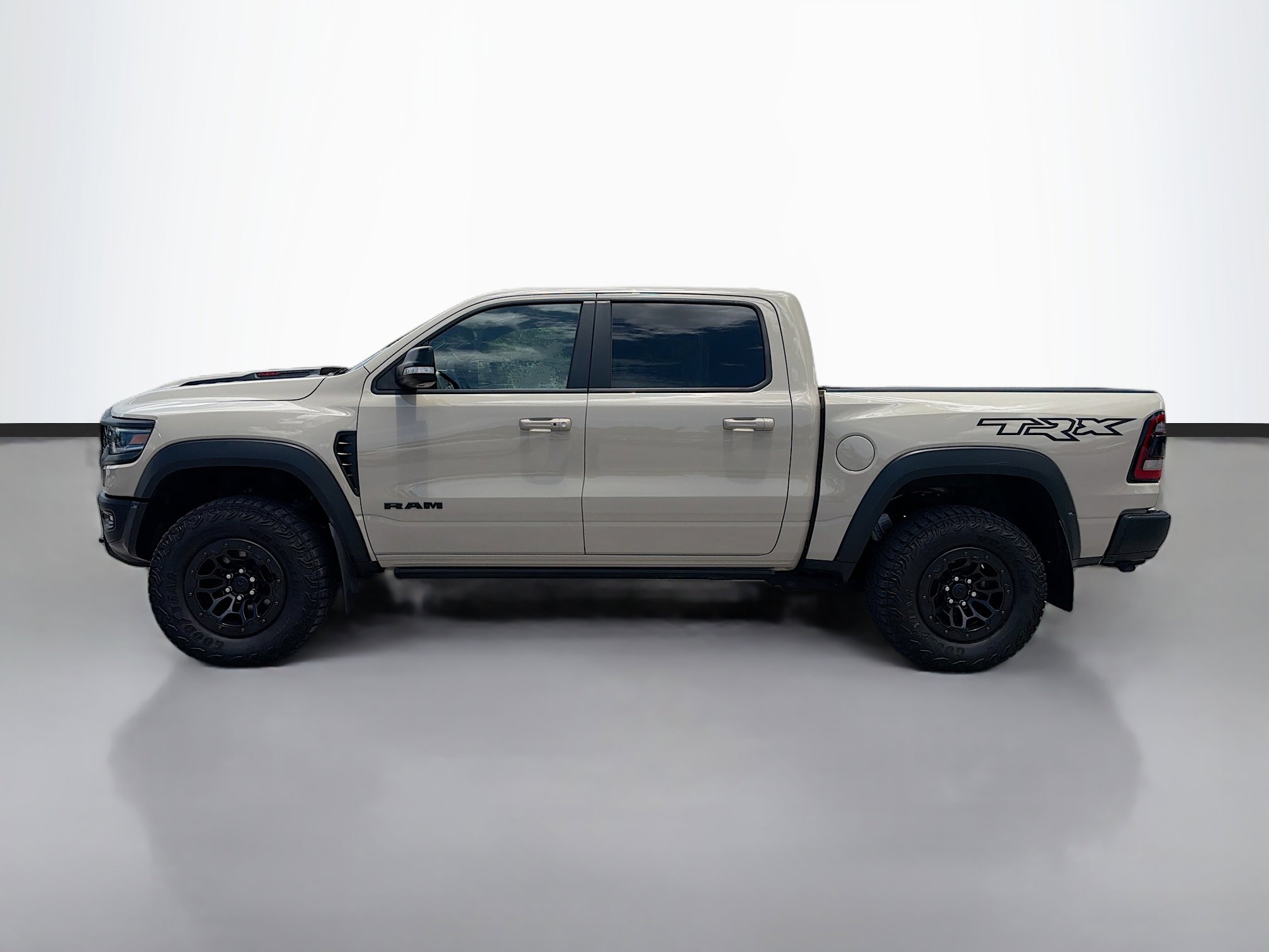 Used 2022 RAM 1500 TRX w/ TRX Level 2 Equipment Group AWD/4WD image 2