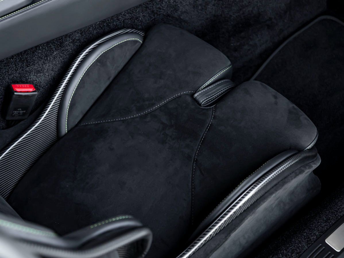 Used 2025 Aston Martin V8 Vantage Coupe image 23