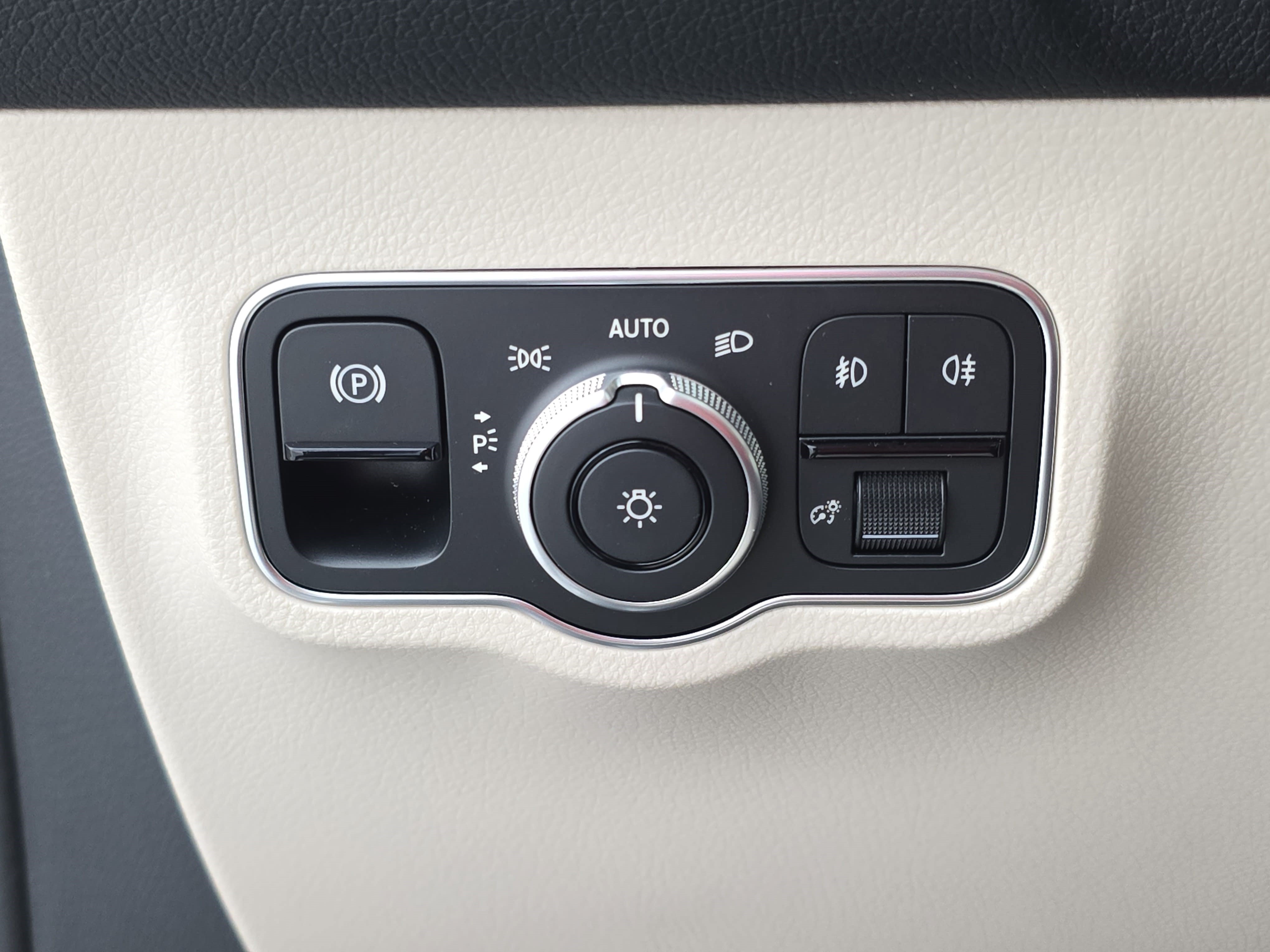 New 2026 Mercedes-Benz GLB 250 image 26
