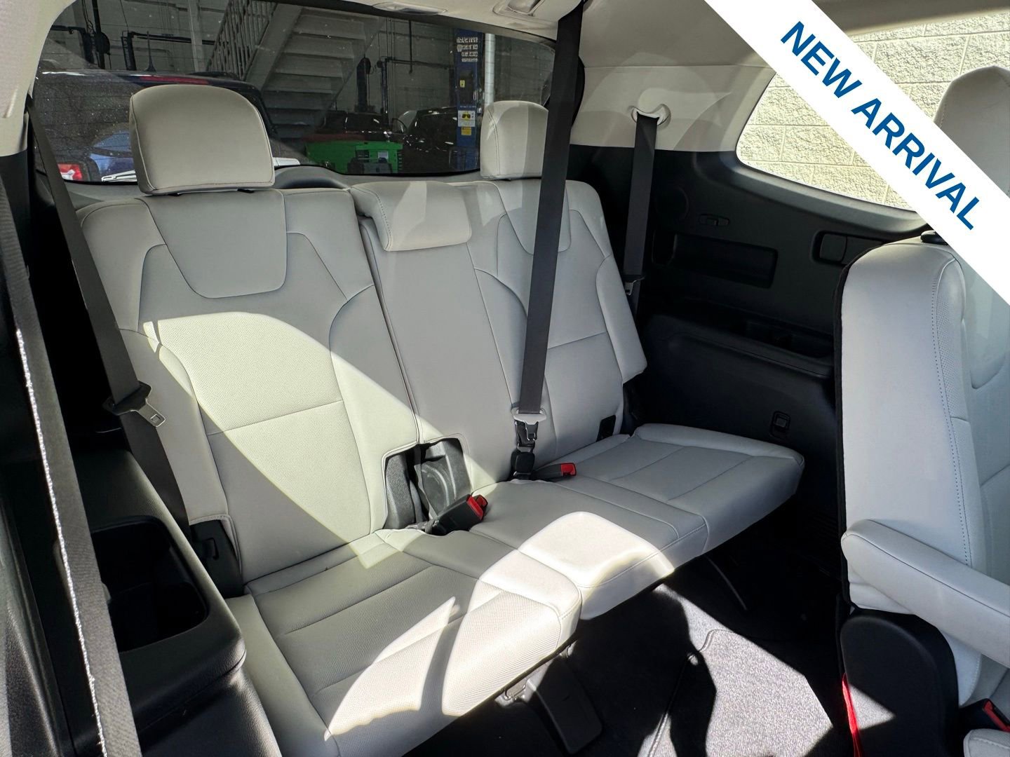 Used 2025 Kia Telluride SX w/ SX Captain's Chair Package image 11