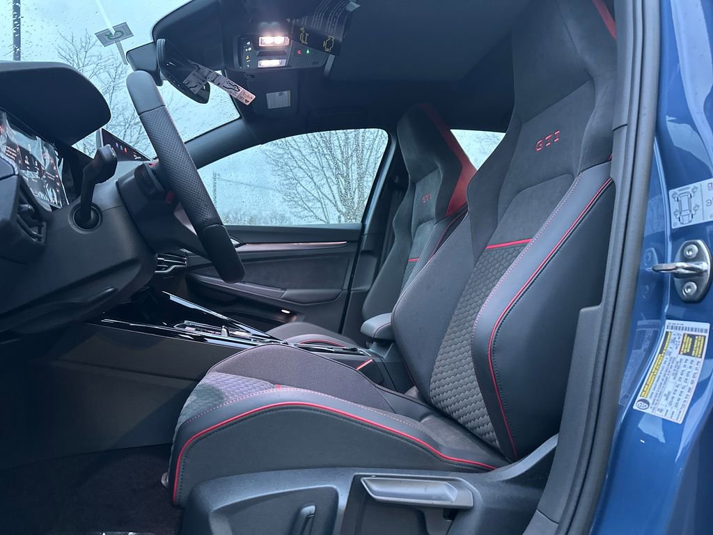 New 2026 Volkswagen GTI SE image 3