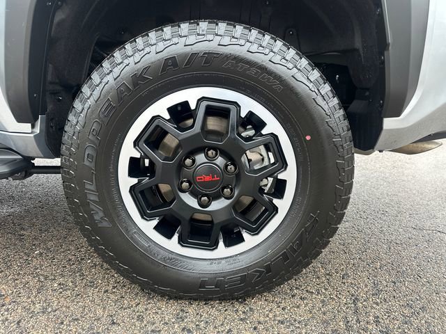 Certified 2025 Toyota 4Runner TRD Off-Road image 16