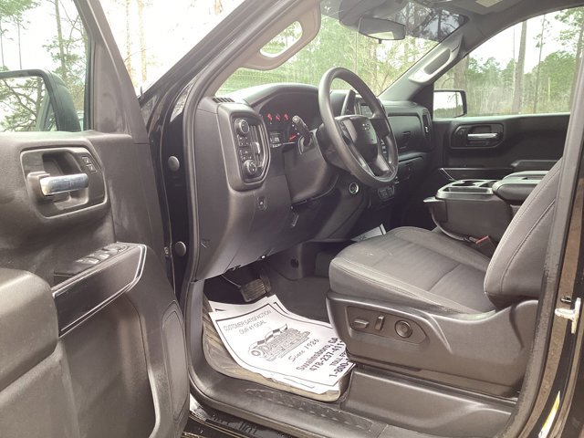 Used 2022 Chevrolet Silverado 1500 Custom Trail Boss w/ Midnight Edition AWD/4WD image 9