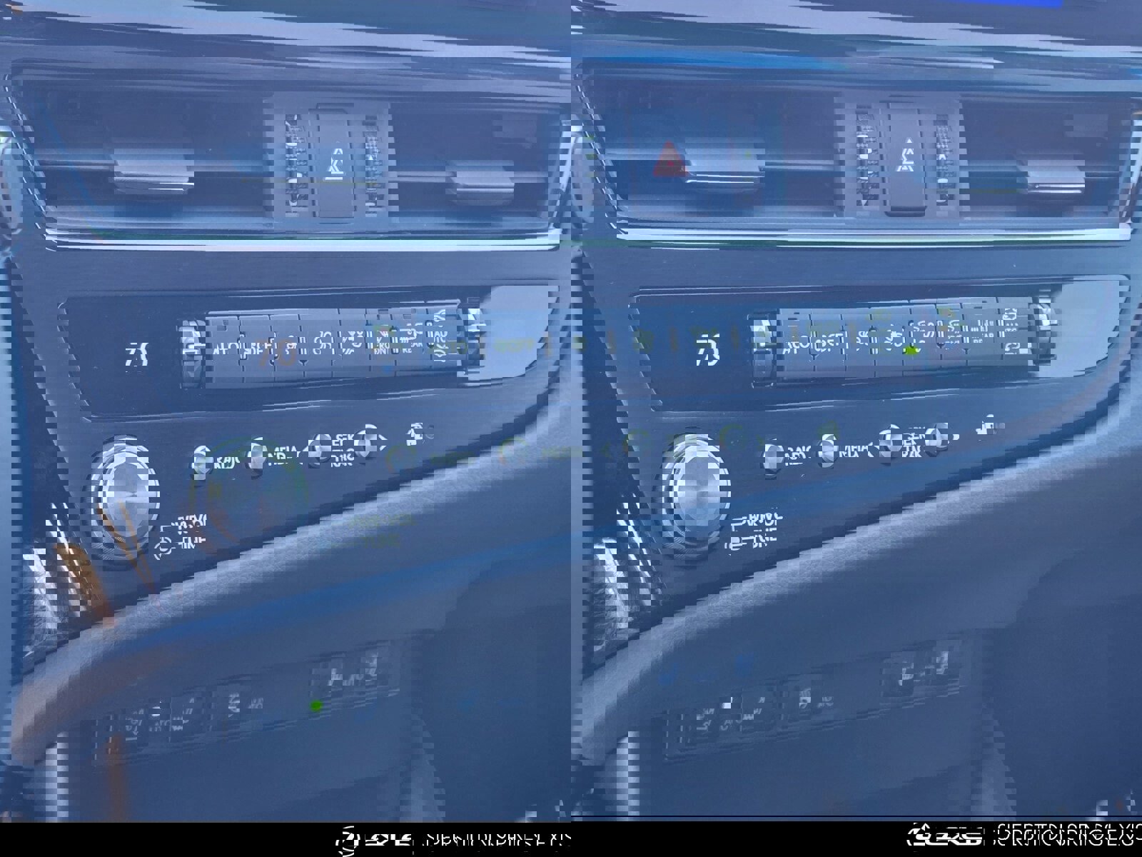 Used 2025 Lexus ES 300h w/ Premium Package image 20