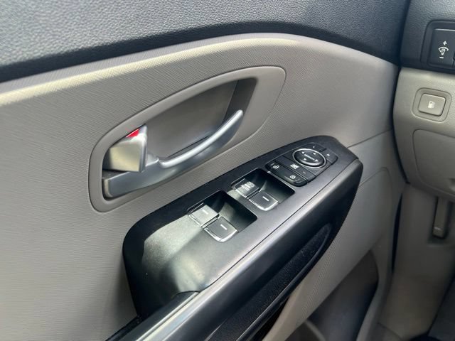 Used 2019 Kia Sedona EX FWD image 9