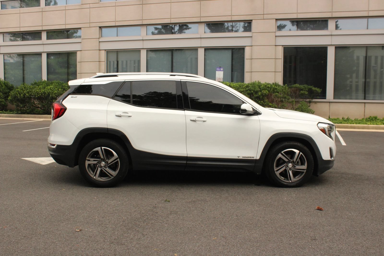 Used 2020 GMC Terrain SLT FWD image 6