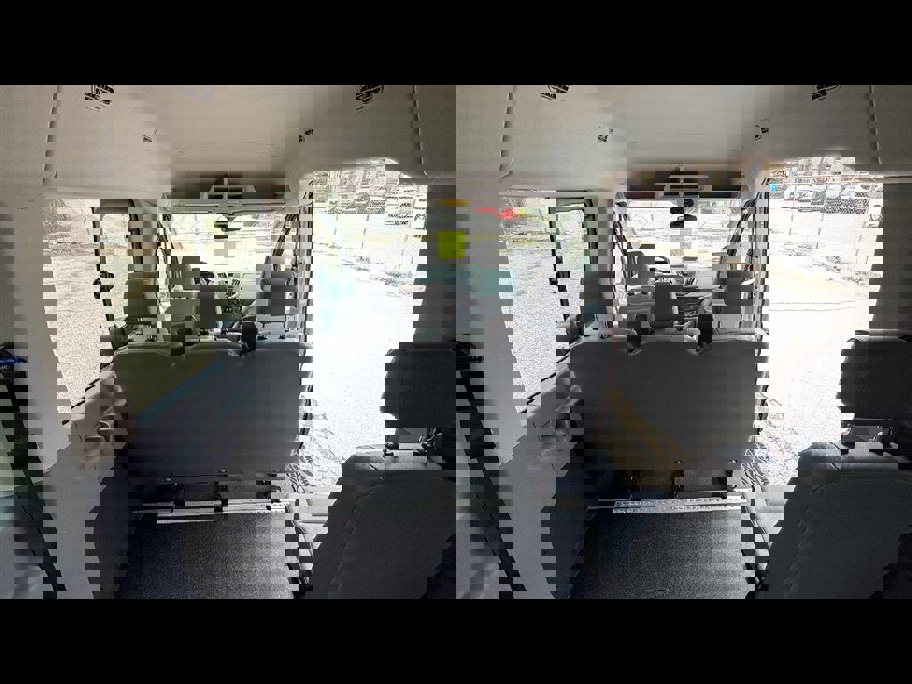 Used 2019 Ford Transit 350 XL image 18