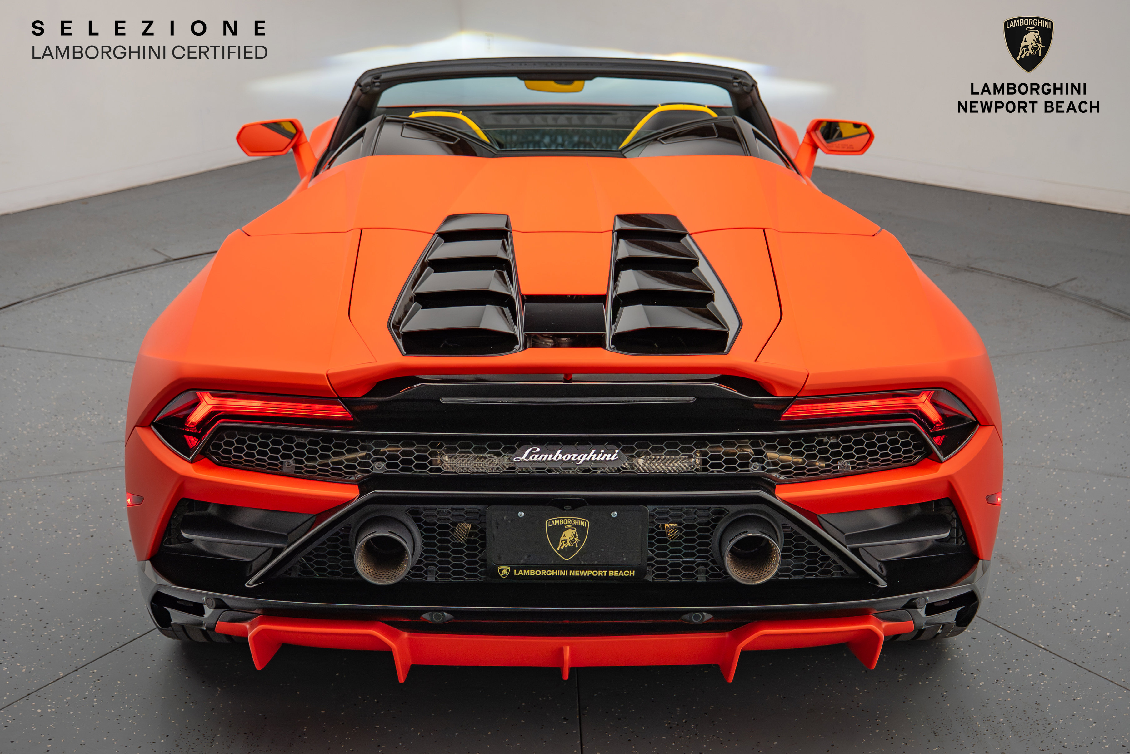 Used 2022 Lamborghini Huracan EVO image 15