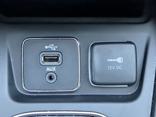 Used 2019 Jeep Cherokee Limited image 26