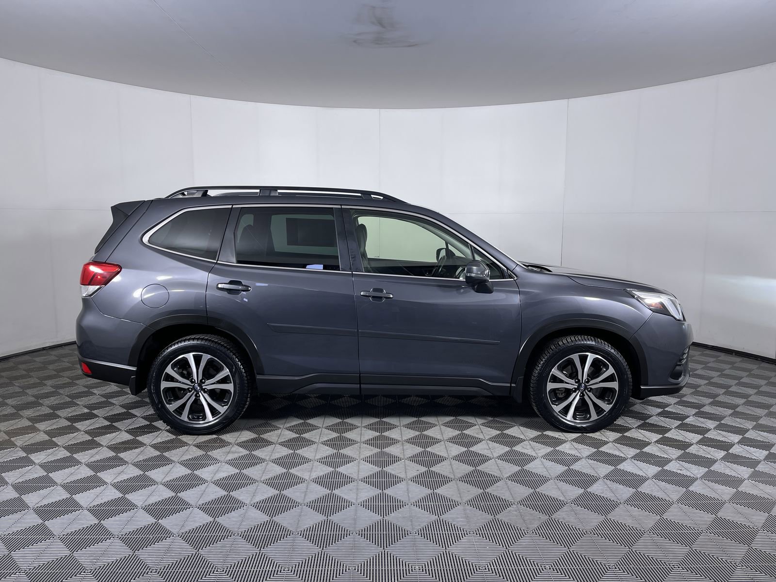 Used 2023 Subaru Forester Limited AWD/4WD image 10