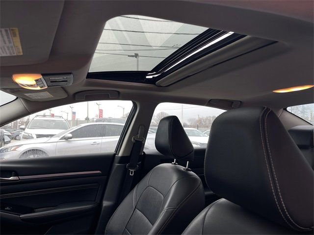 Used 2022 Nissan Altima 2.5 SL image 11