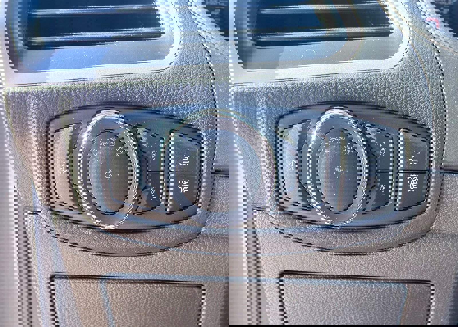 Certified 2024 Ford Edge SEL w/ Convenience Package image 29