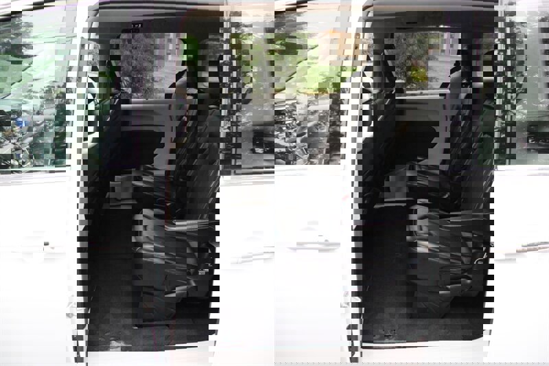 Used 2020 Chrysler Voyager Lxi image 15