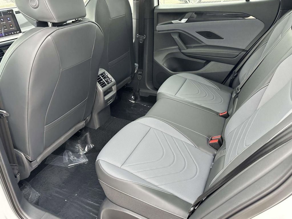 New 2026 Volkswagen Tiguan SE R-Line AWD/4WD image 9