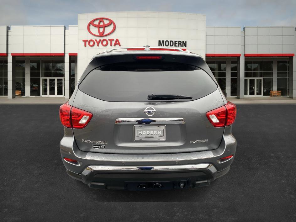 Used 2020 Nissan Pathfinder Platinum image 4