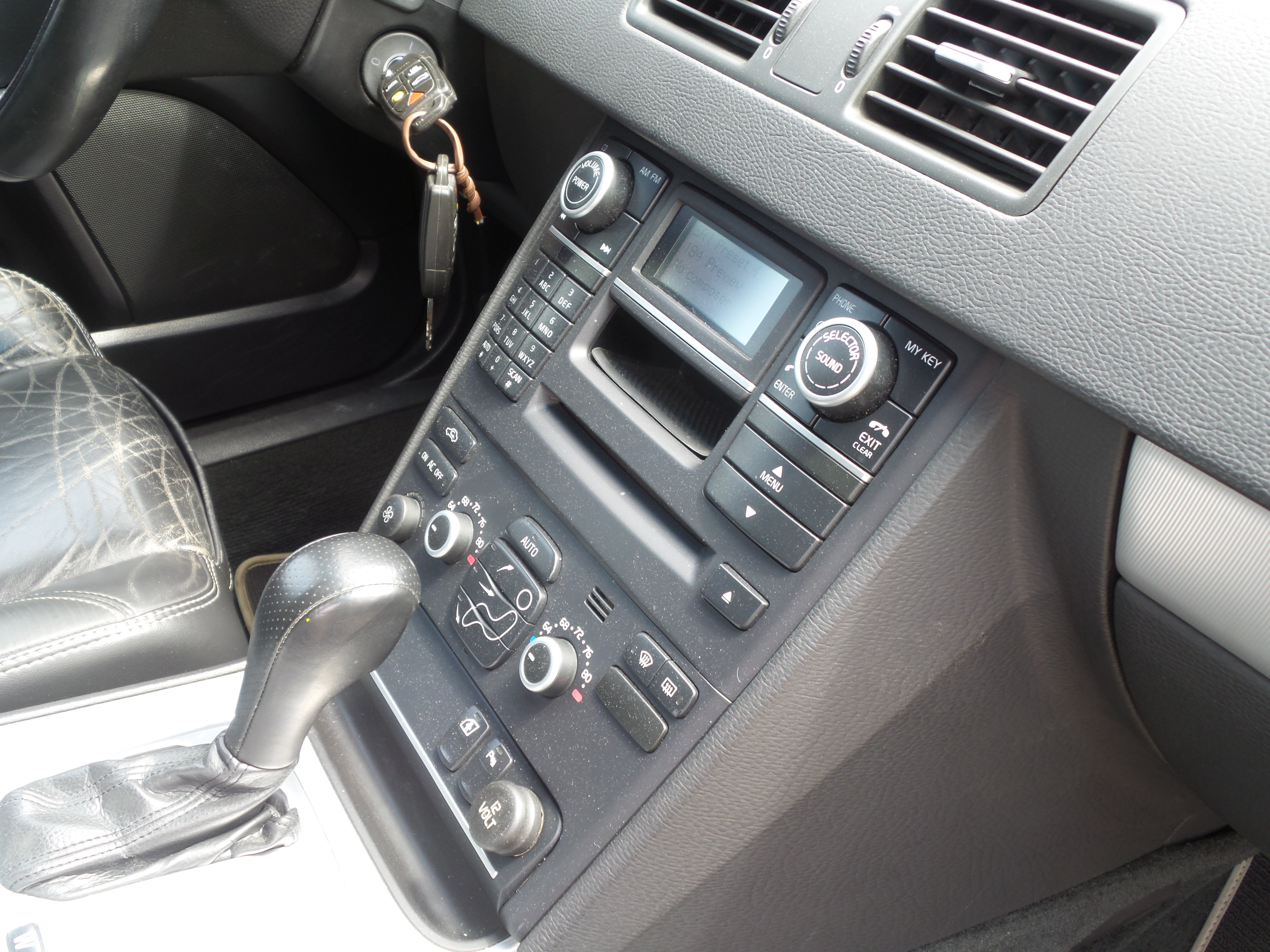 Used 2013 Volvo XC90 3.2 R-Design AWD/4WD image 27
