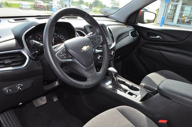 Used 2023 Chevrolet Equinox LT FWD image 9