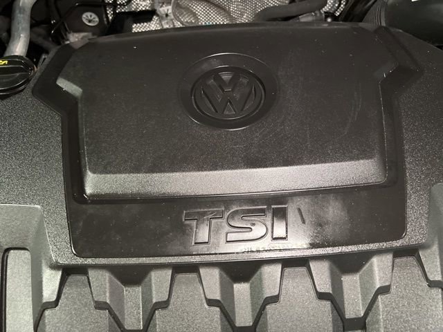 Used 2024 Volkswagen Tiguan SE AWD/4WD image 17
