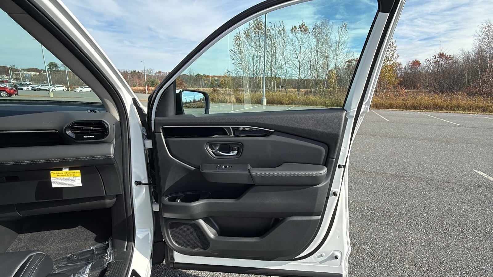 New 2025 Honda Pilot EX-L image 17