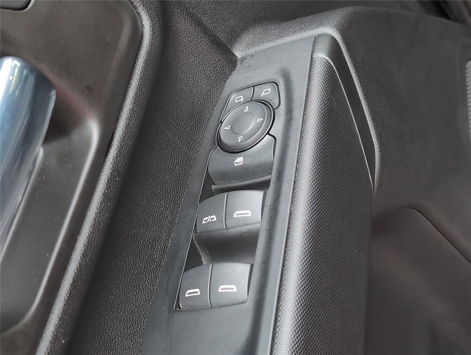 Used 2023 Chevrolet Silverado 2500 Custom w/ Custom Value Package image 12