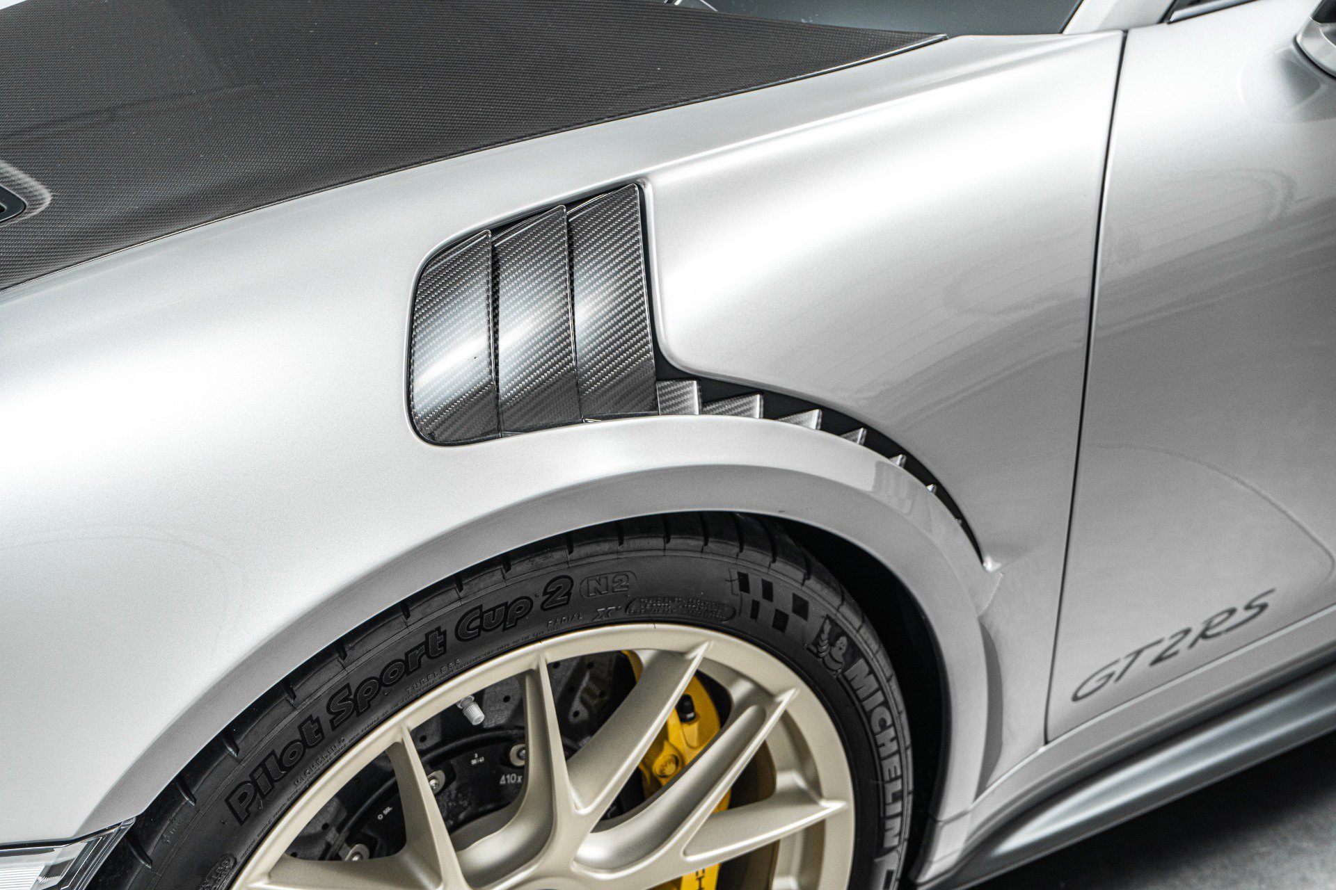 Used 2018 Porsche 911 GT2 RS RWD image 38